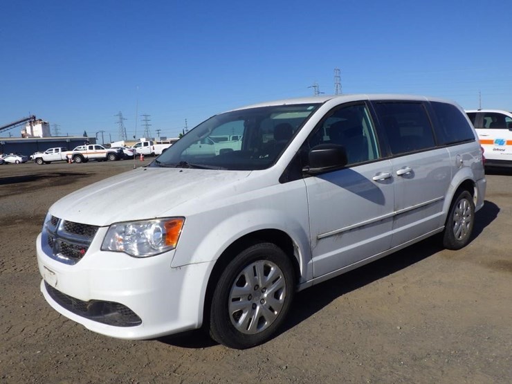 2017-dodge-grand-caravan-image-1