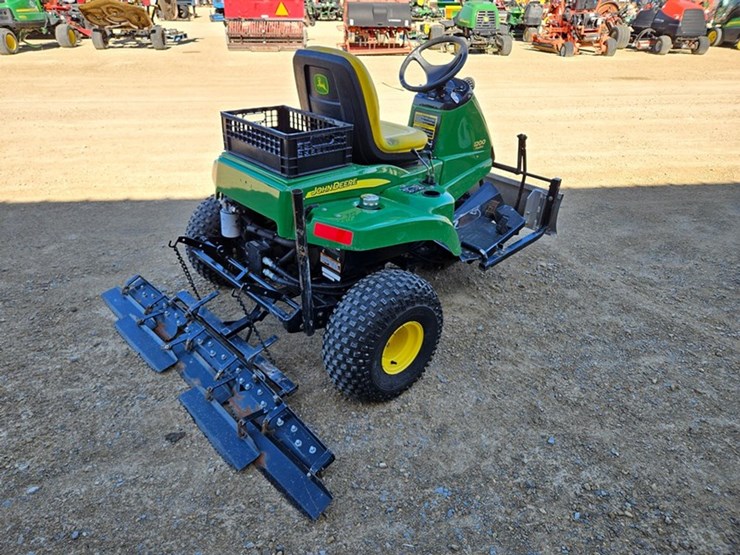 2011-john-deere-1200-image-5
