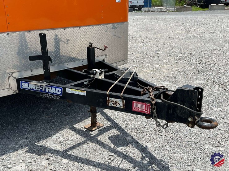2016-sure-trac-t/a-enclosed-landscaping-tag-trailer-image-14