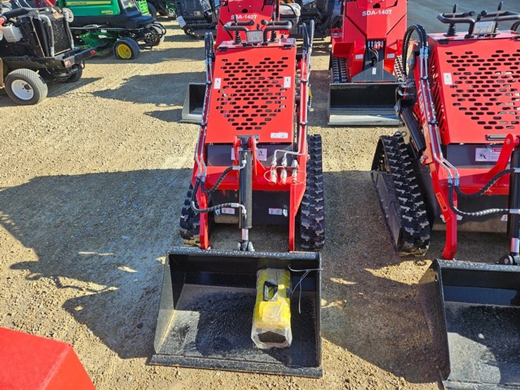 #5123-•-2026-agt-ysrt14-mini-skid-loader-image-8