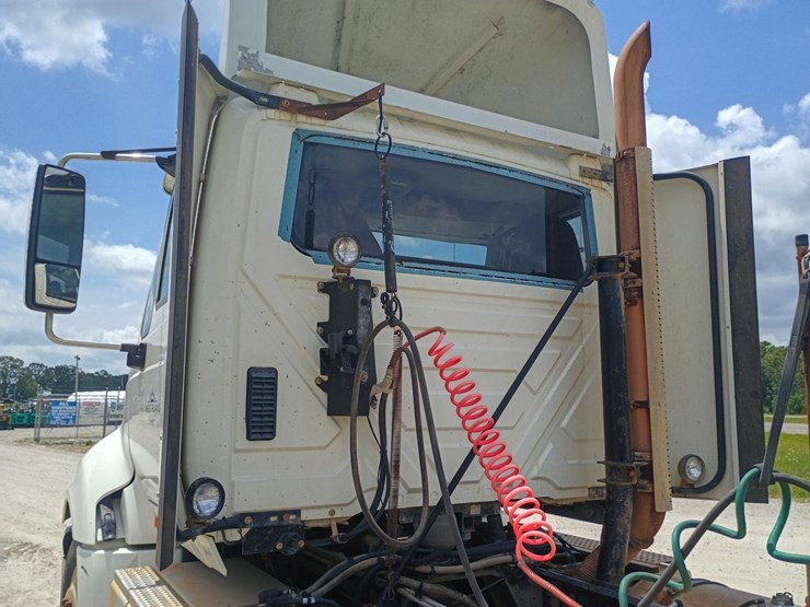 2016-international-prostar-image-72