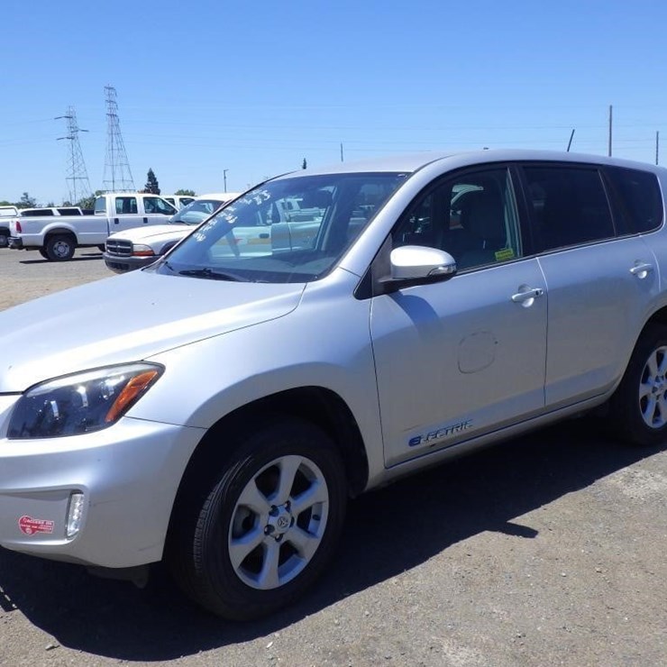 2014 TOYOTA RAV4