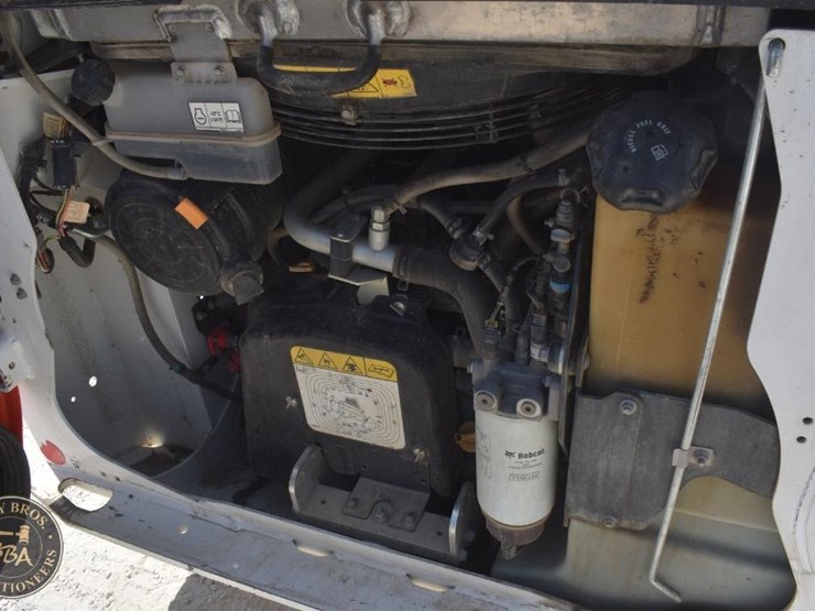 2023-bobcat-t76-image-43
