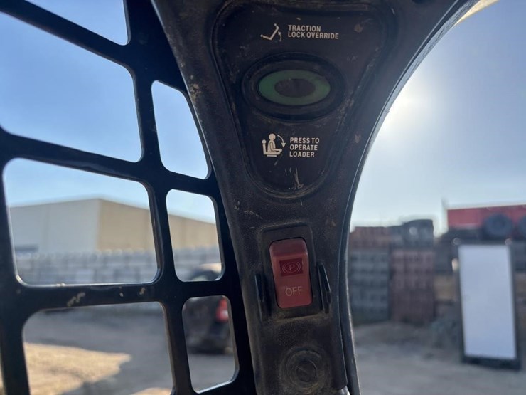 2018-bobcat-t770-image-25