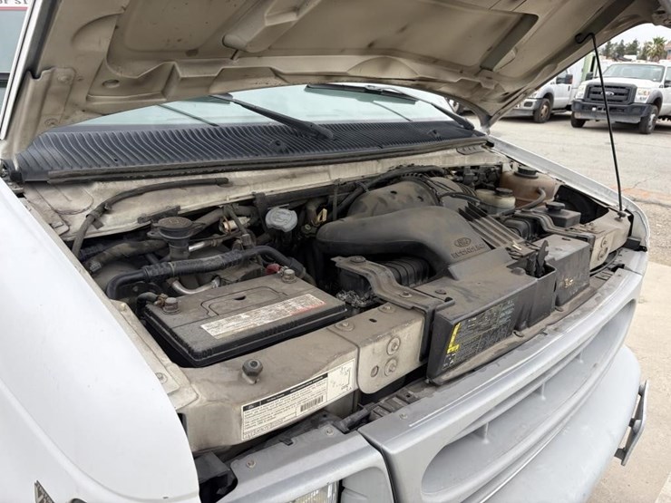 2002-ford-e350-sd-image-8