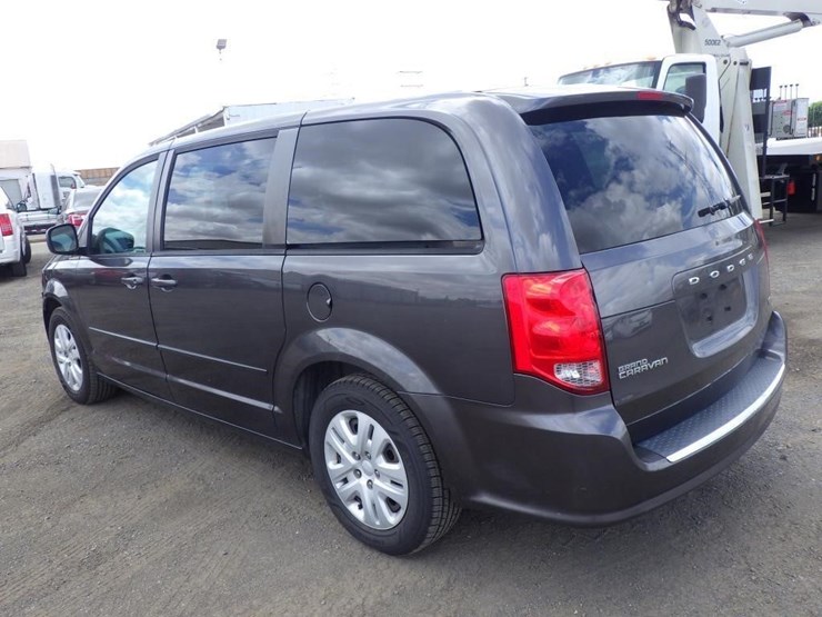 2015-dodge-grand-caravan-image-4