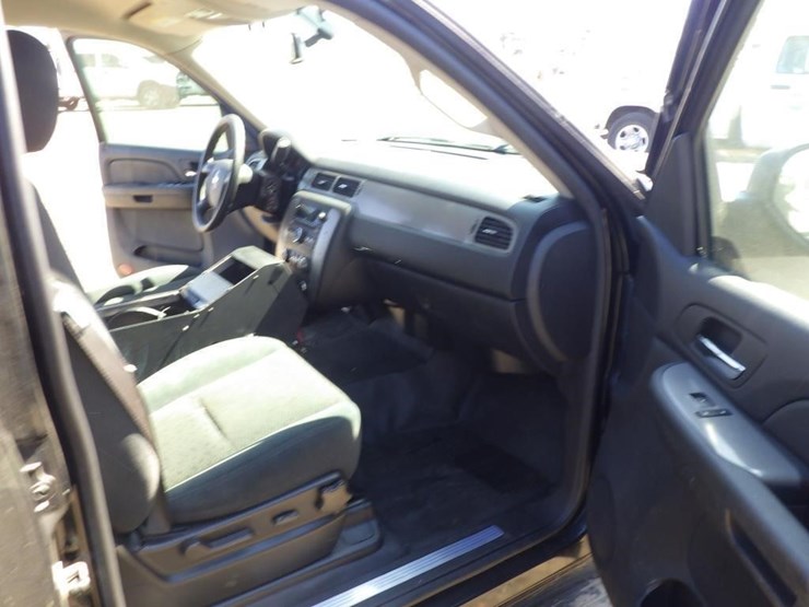 2008-chevrolet-tahoe-image-6