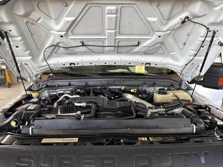 2016-ford-f550-image-17