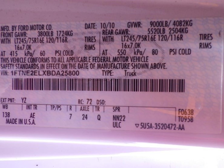 2011-ford-cargo-image-15
