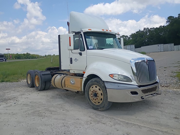 2016-international-prostar-image-13
