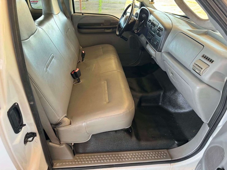 2006-ford-f350-image-19