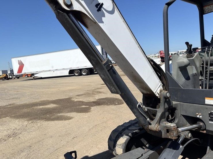 2017-bobcat-e50-image-20