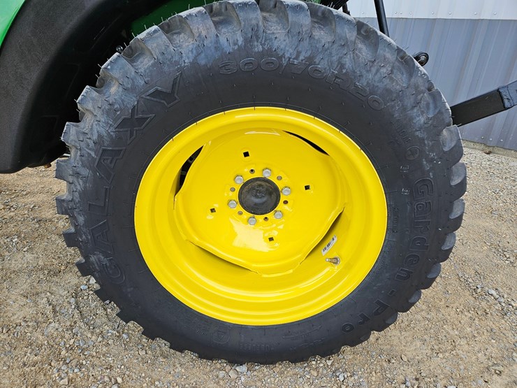 john-deere-2032r-image-17