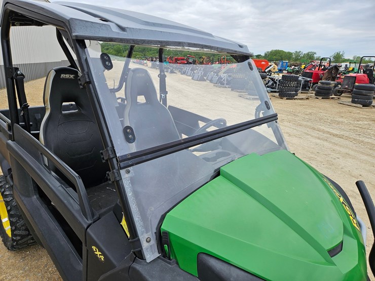 john-deere-gator-image-19