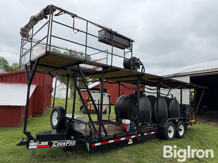 2024-corn-pro-t/a-drone-trailer-image-1