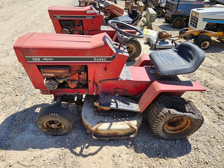 cub-cadet-382-image-2