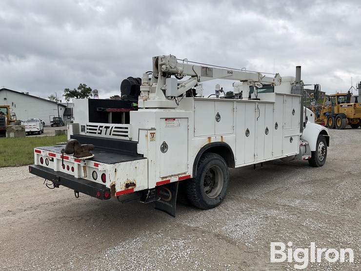 2001-peterbilt-330-image-5