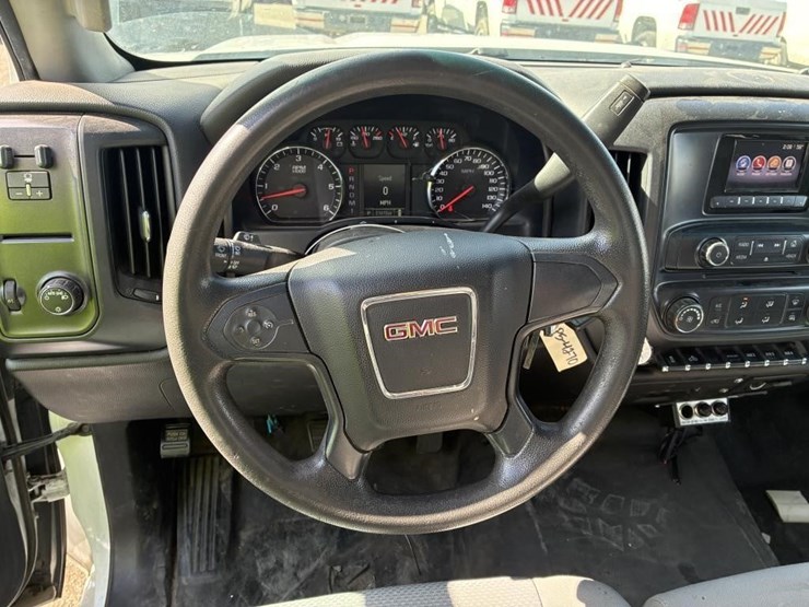 2015-gmc-3500hd-image-13