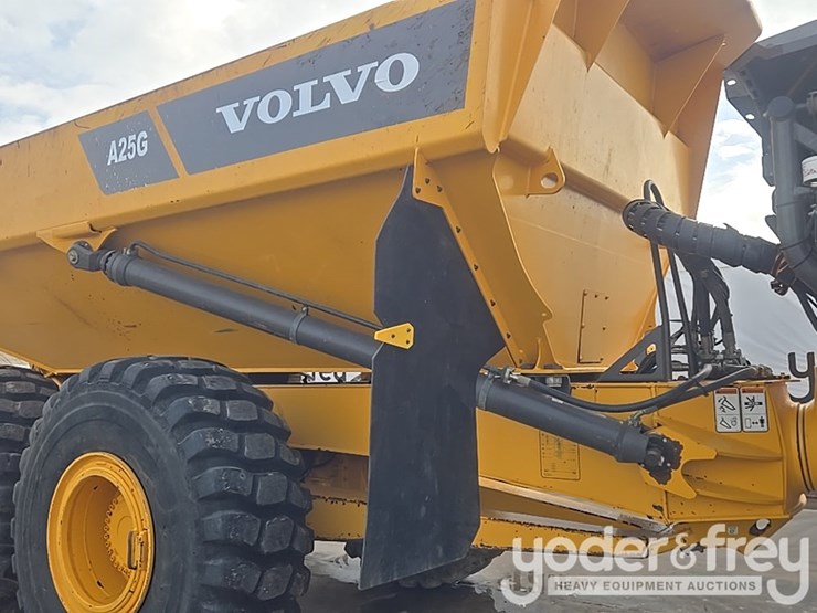 2023-volvo-a25g-image-18