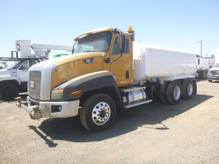 2016-caterpillar-ct660-image-1