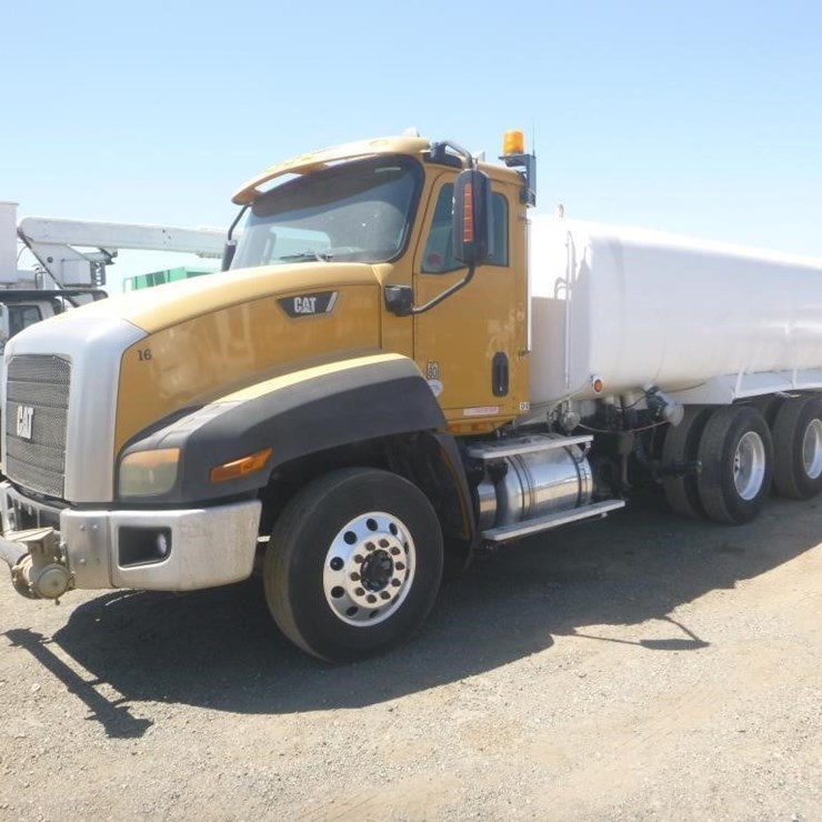 2016 CATERPILLAR CT660