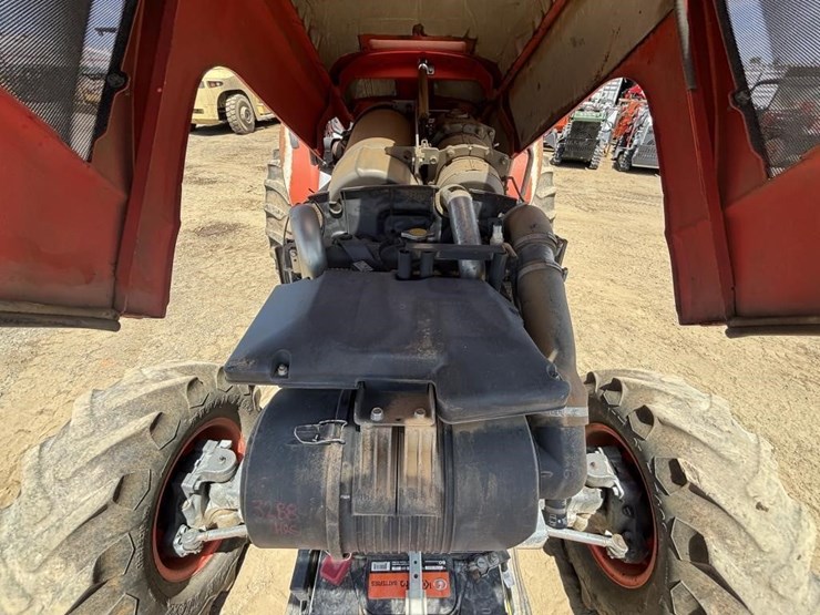 2018-kubota-m5-111d-image-37