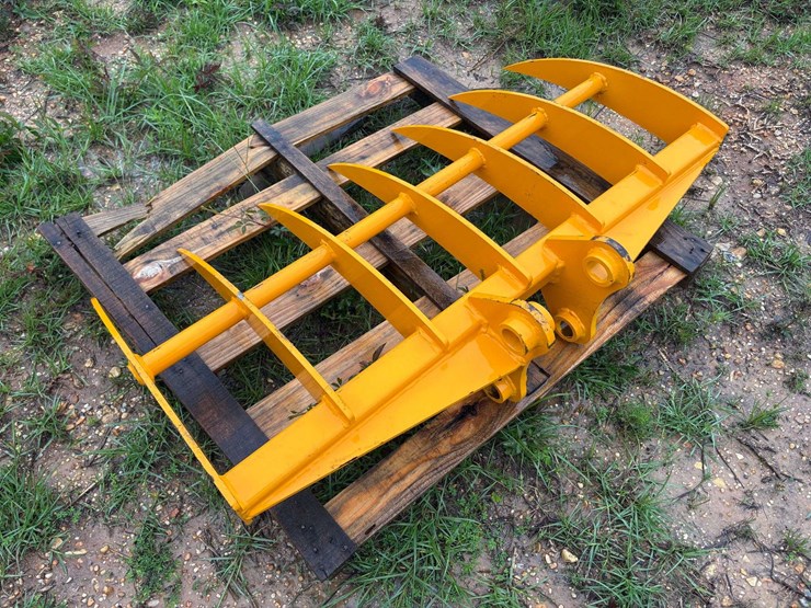caterpillar-303-image-2