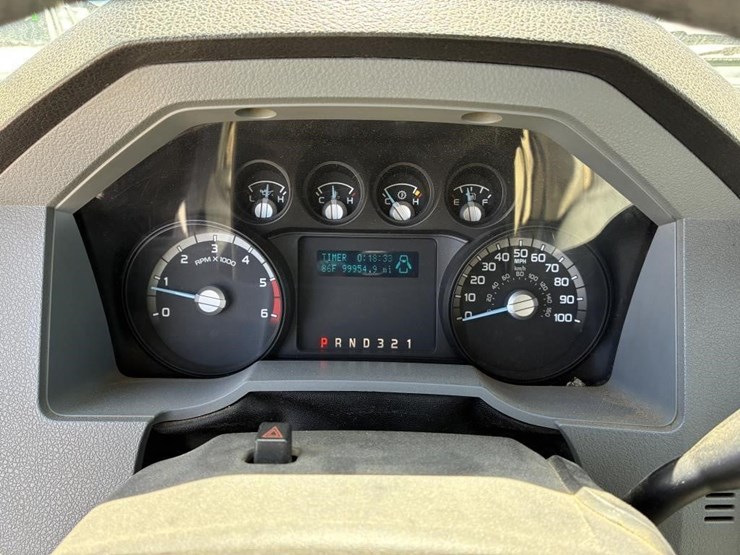 2011-ford-f550-image-17