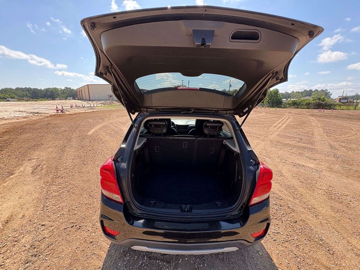 2019-chevrolet-trax-4-door-suv-(131,255-miles)-image-18