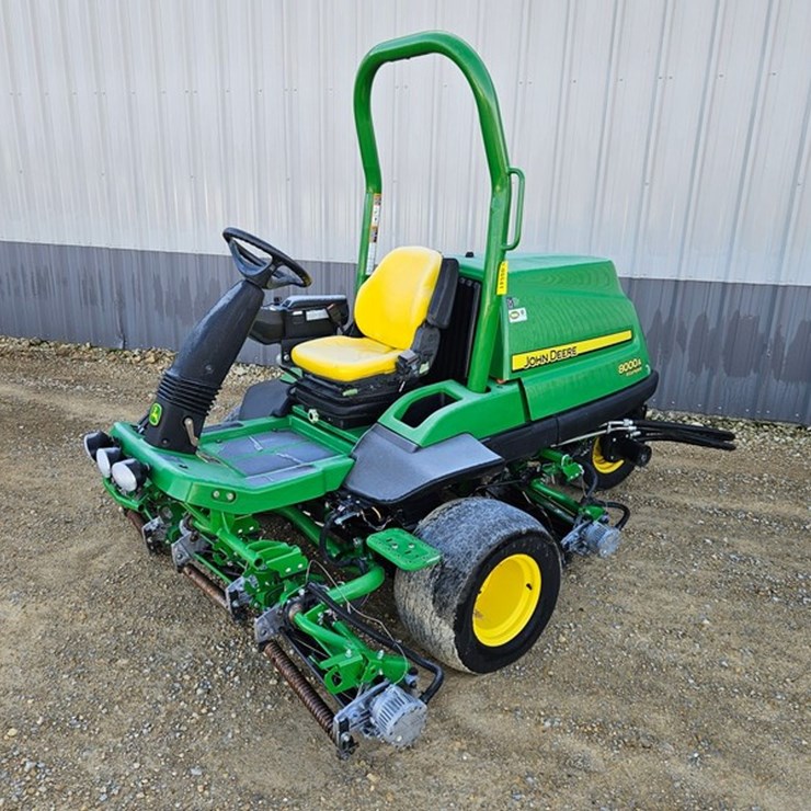 JOHN DEERE 8000