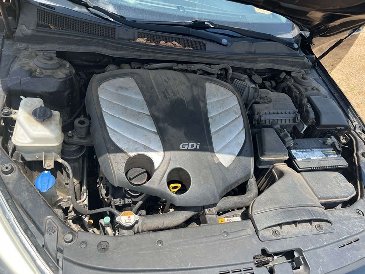 2014-kia-cadenza-4-door-sedan-(155,518-miles)-image-7