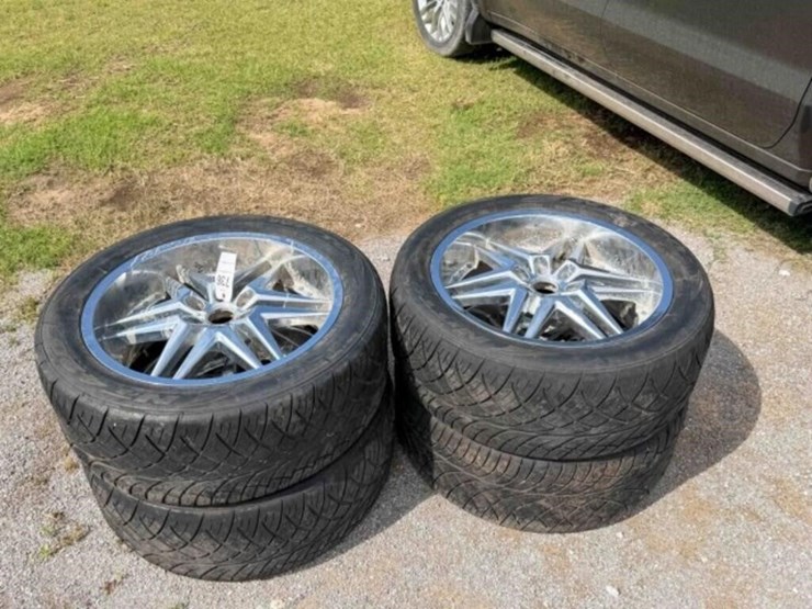 4--tires-&-22”dub-wheels-image-1