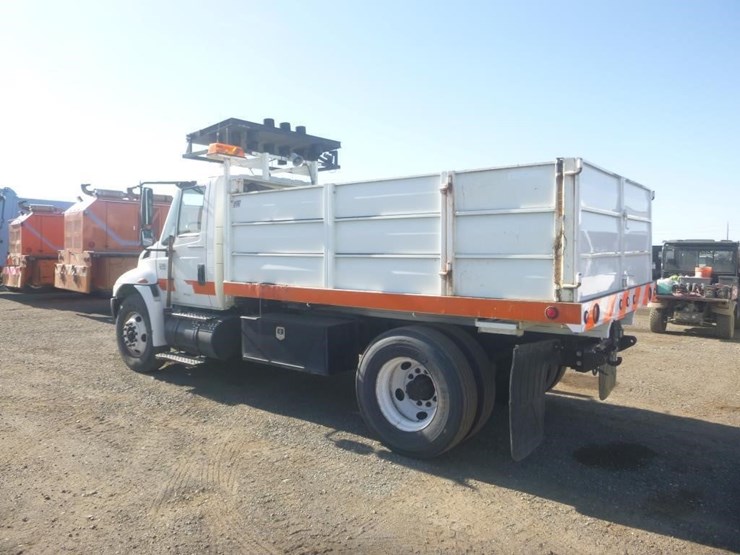 2003-international-durastar-4300-image-4