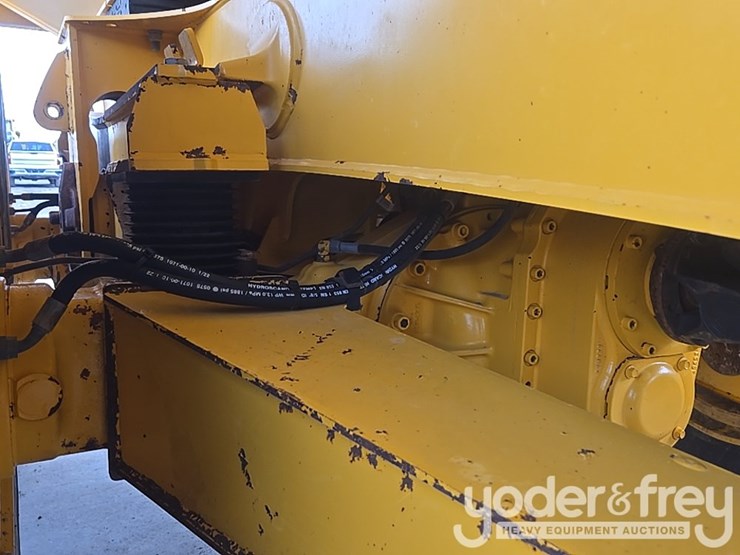 2023-volvo-a25g-image-23