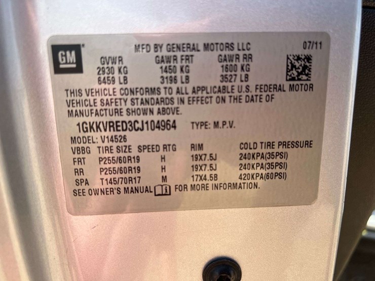 2012-gmc-acadia-image-29