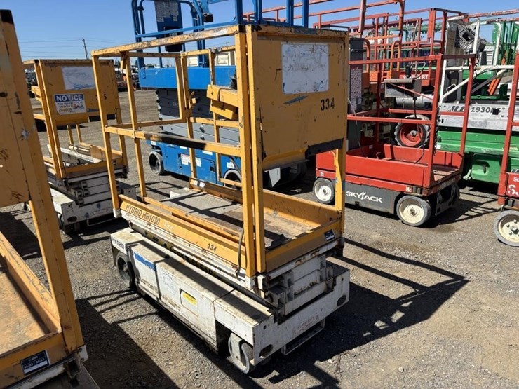 2005-custom-equipment-hb1030-image-2