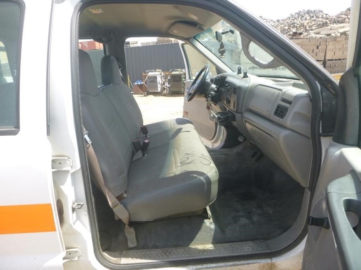 2001-ford-f350-image-12
