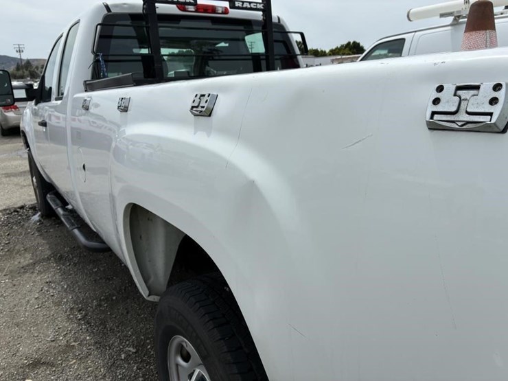 2012-gmc-2500hd-image-5
