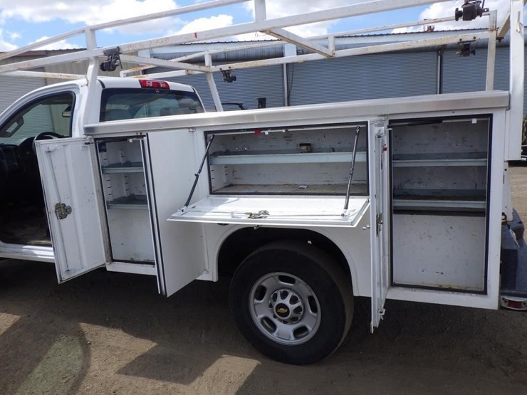 2016-chevrolet-2500-image-8