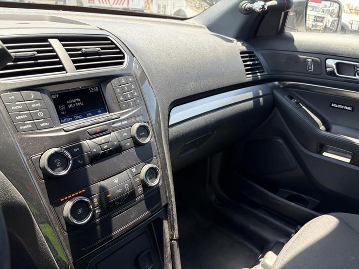 2019-ford-explorer-police-interceptor-image-16