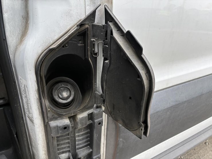 2020-ford-transit-image-9
