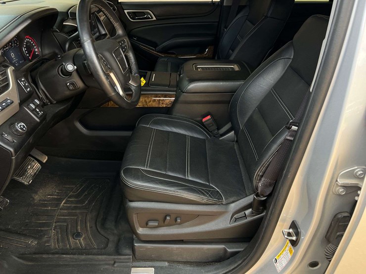 2016-gmc-yukon-denali-image-13