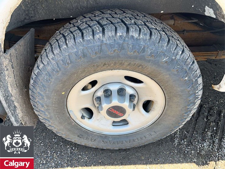 2016-gmc-3500-image-11