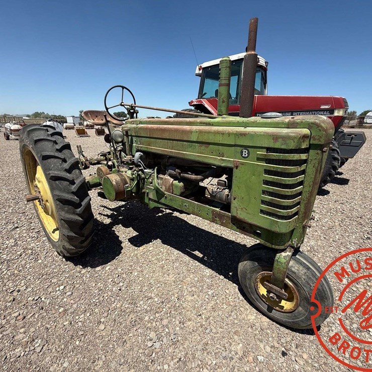 1947 JOHN DEERE B