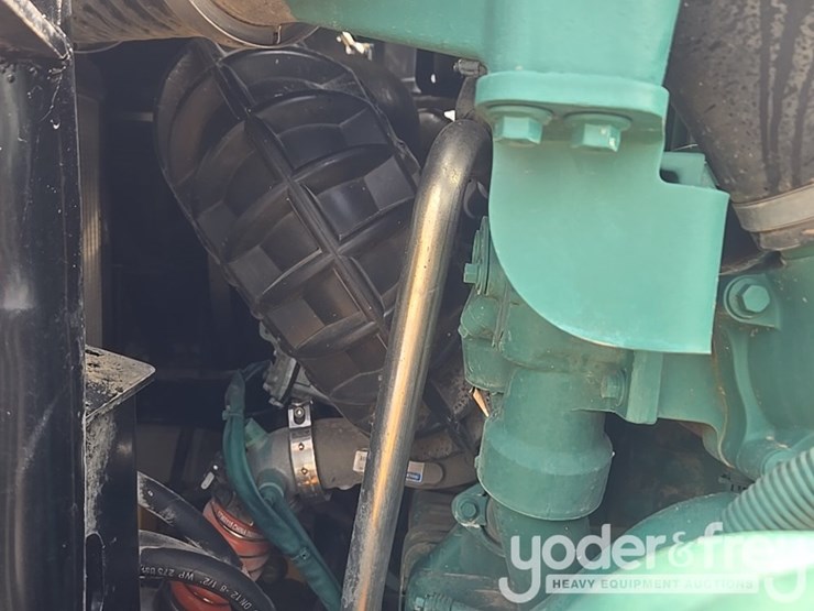2023-volvo-a25g-image-38