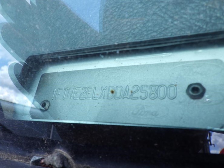 2011-ford-cargo-image-14