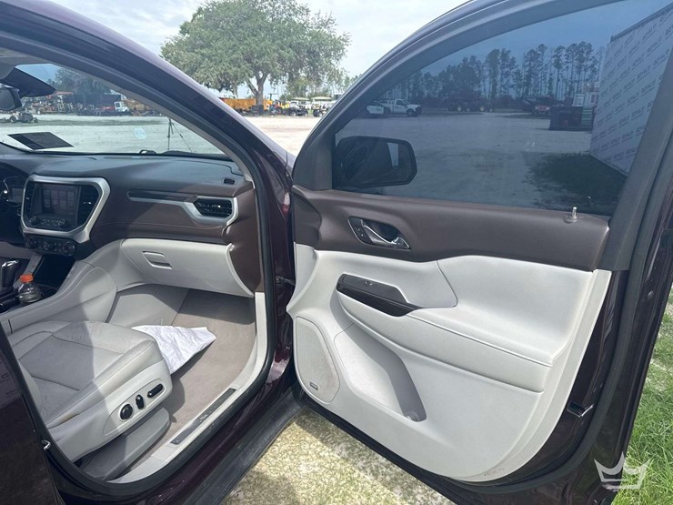 2018-gmc-acadia-image-20