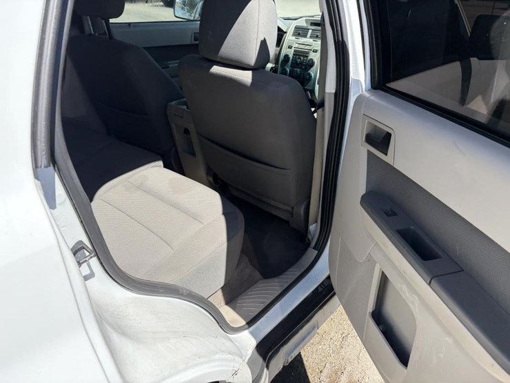 2009-ford-escape-hybrid-image-12