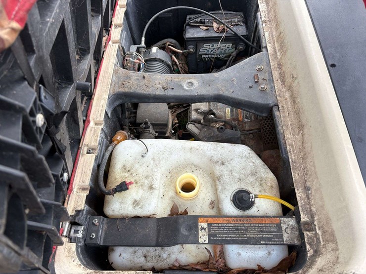 club-car-gas-golf-cart-image-11