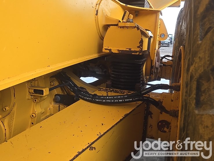 2023-volvo-a25g-image-22